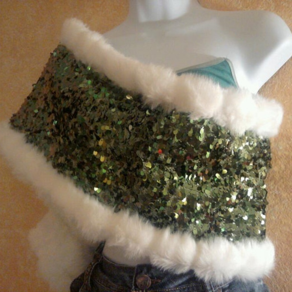 White Faux Mink Fur and Olive Green Sequin Wrap - Picture 5 of 5